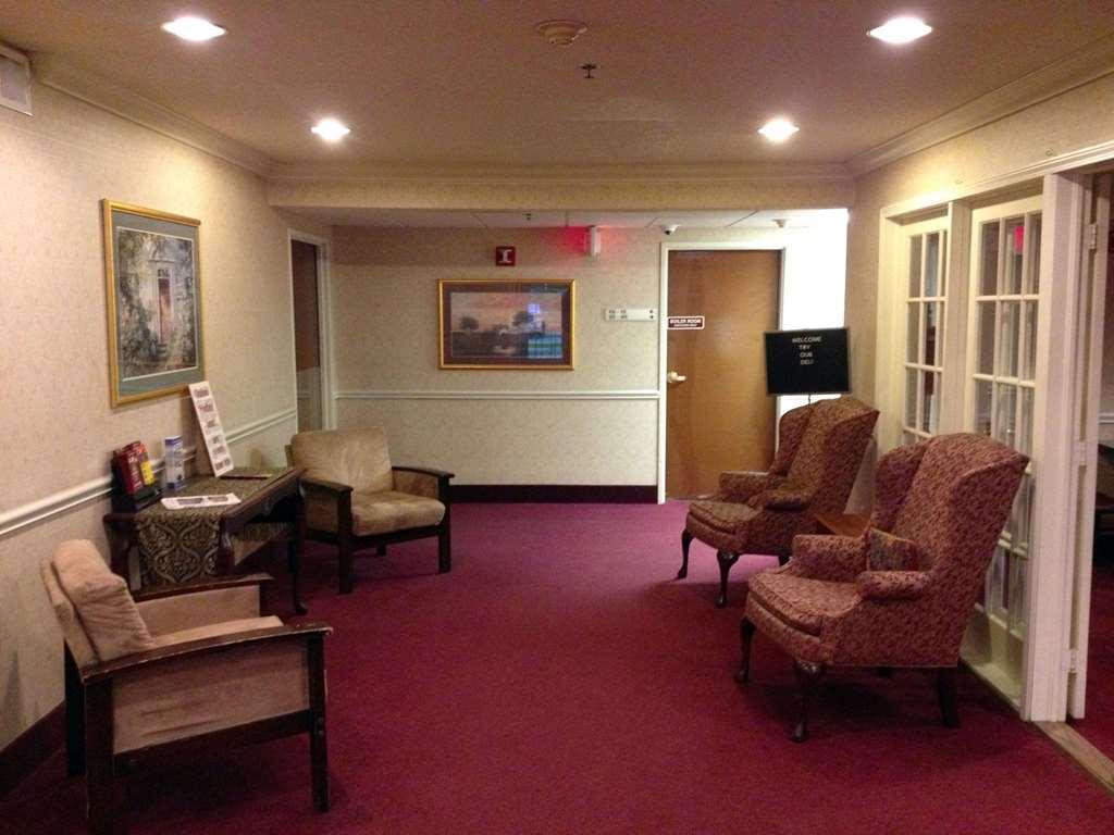 Country Hearth Inn & Suites Willard Interior photo